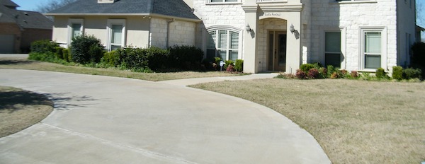 Wrap around concrete driveway in Fishers